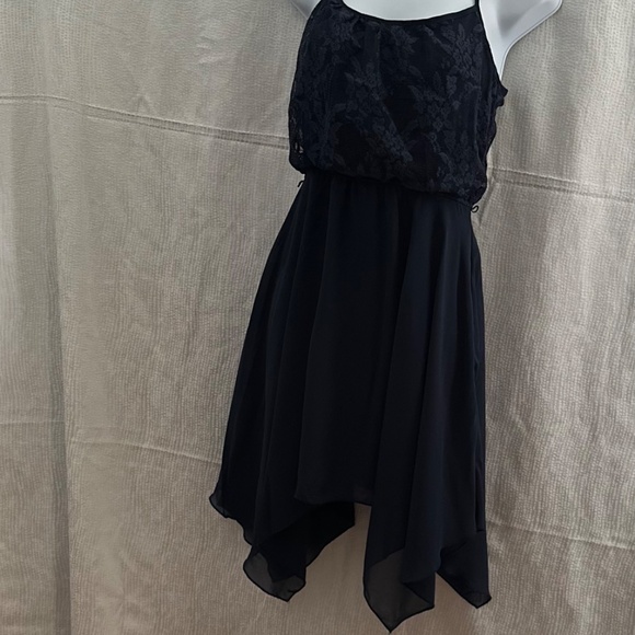 Speechless, Lightweight, navy handkerchief dress, juniors size S - Picture 3 of 5